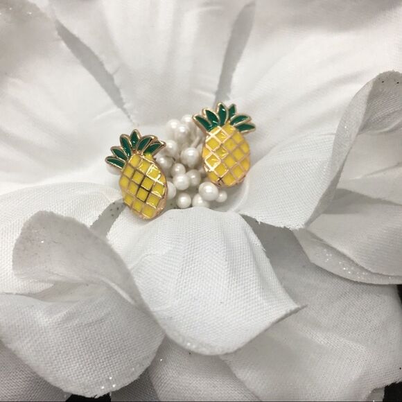 Pineapple 🍍 earrings   - Picture 1 of 1